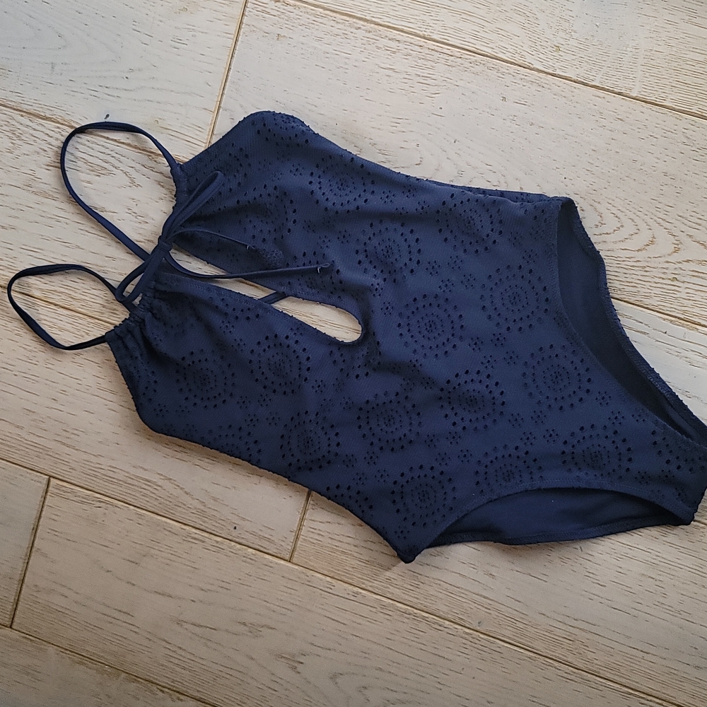 NEW Aerie One Piece Navy Blue Eyelet Cross Back Strappy Bathing Suit Size XS